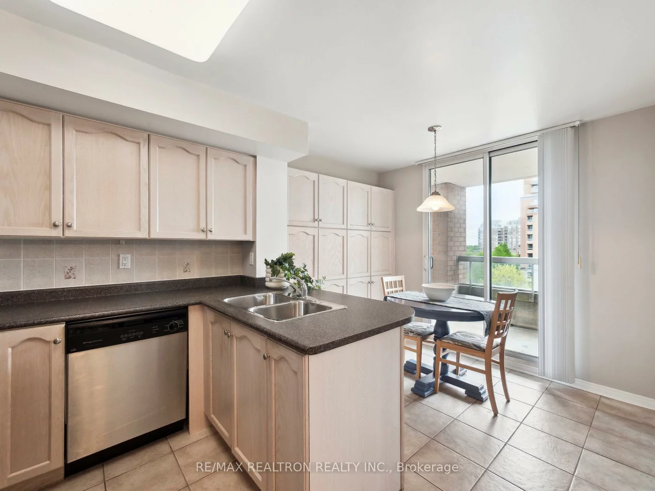 9, Northern Hts, Langstaff, Richmond Hill