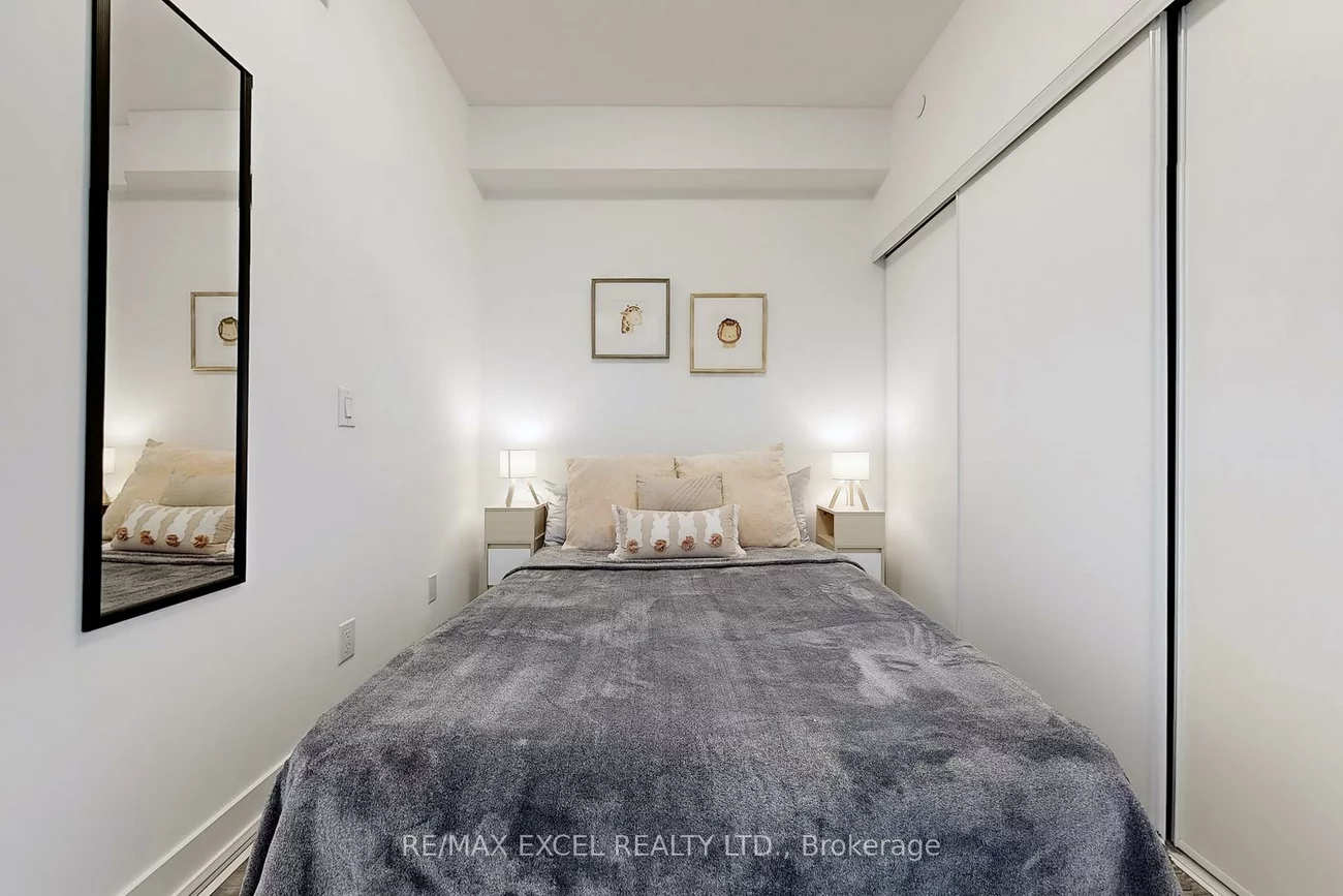 8888, Yonge, South Richvale, Richmond Hill