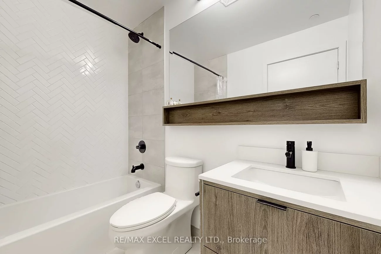 8888, Yonge, South Richvale, Richmond Hill