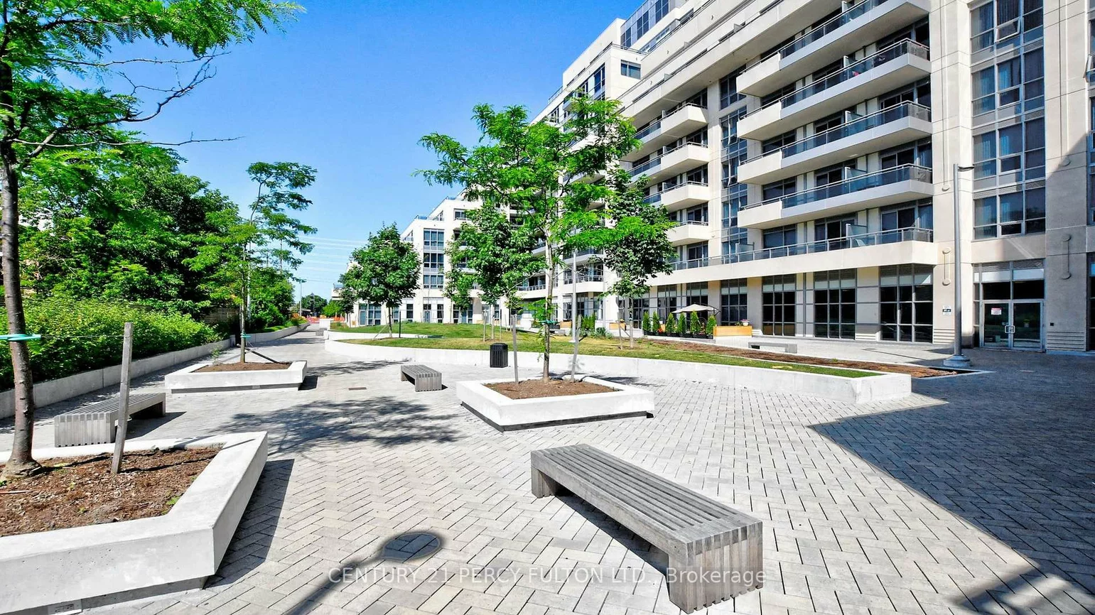 9201, yonge, Langstaff, Richmond Hill