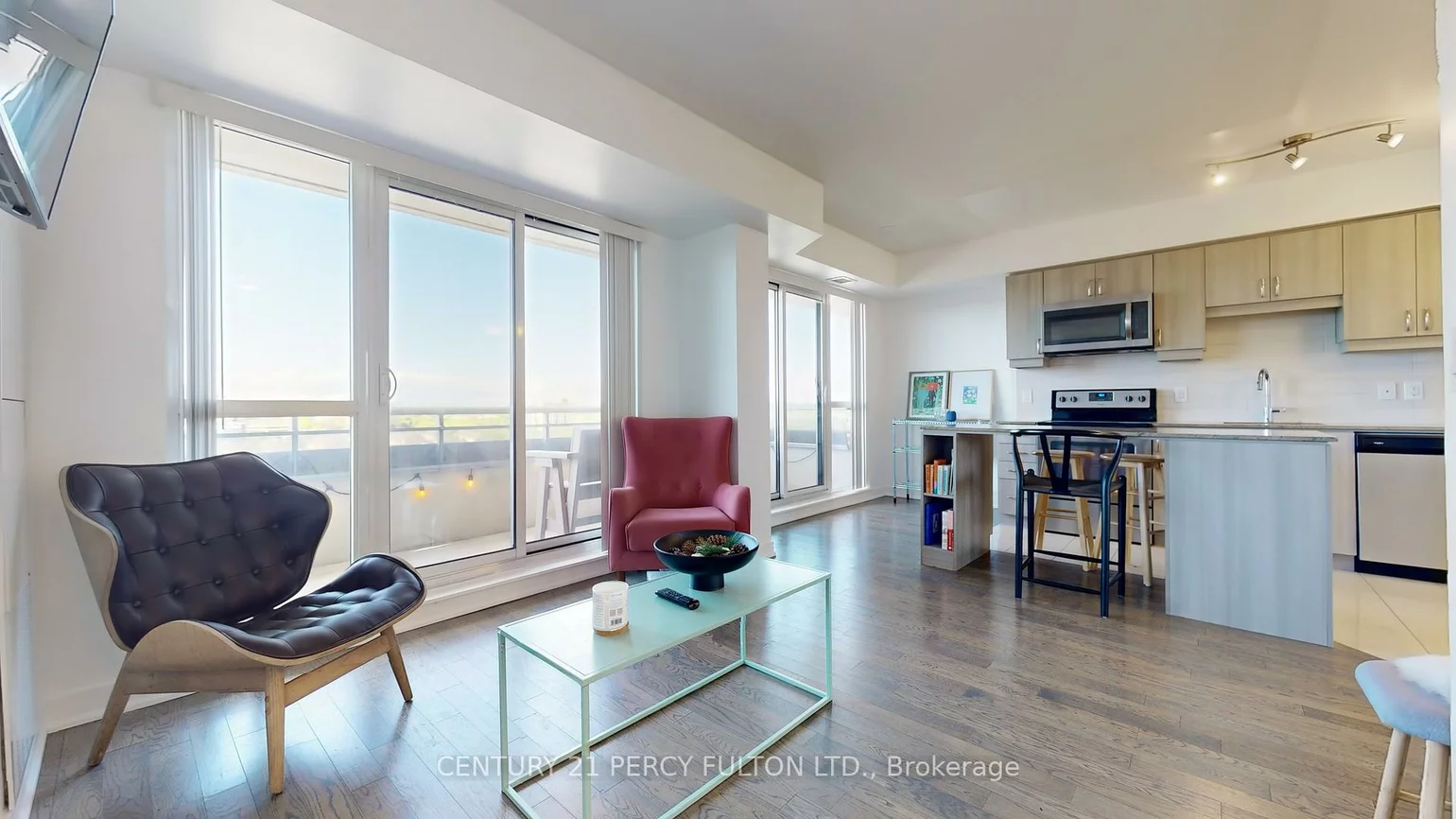 9201, yonge, Langstaff, Richmond Hill