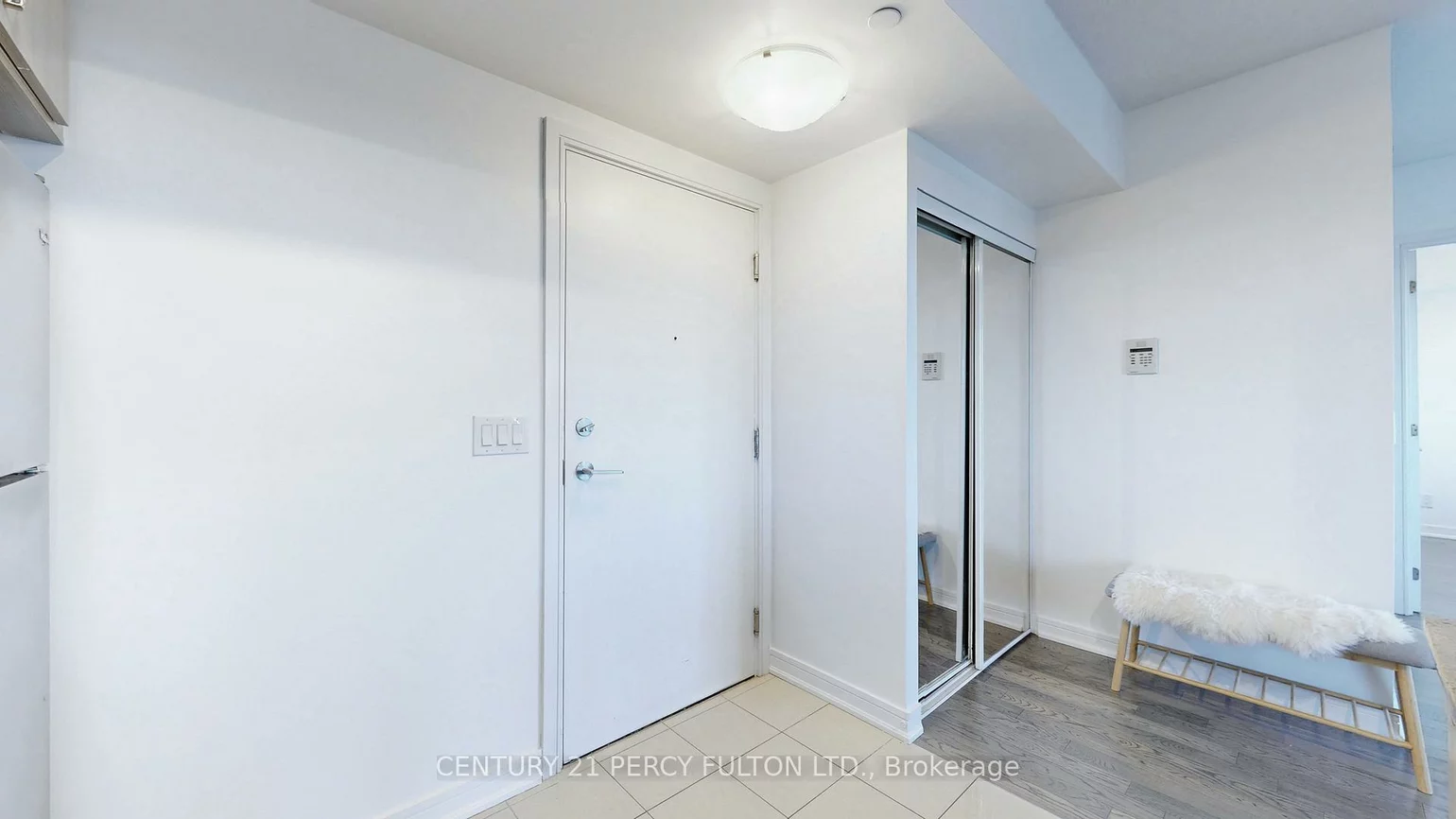 9201, yonge, Langstaff, Richmond Hill