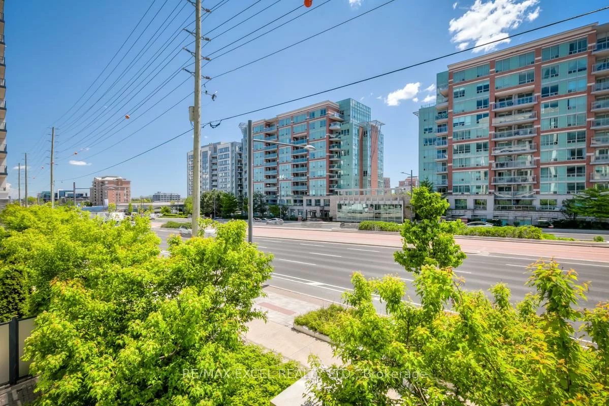 396, Highway 7, Doncrest, Richmond Hill