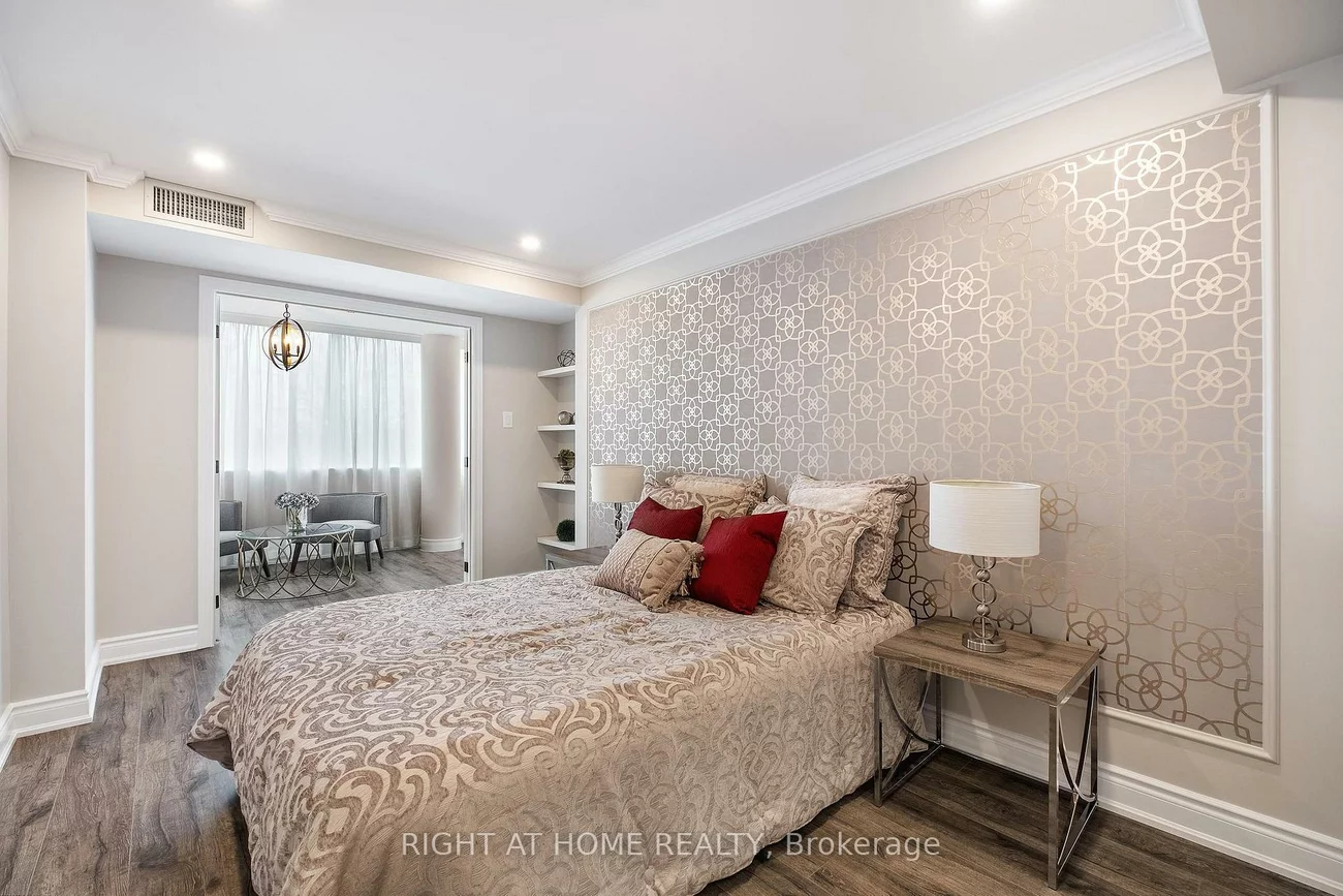 30, Harding, North Richvale, Richmond Hill