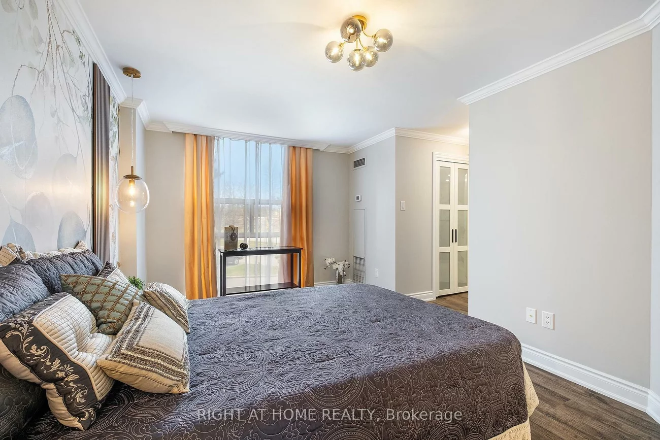 30, Harding, North Richvale, Richmond Hill