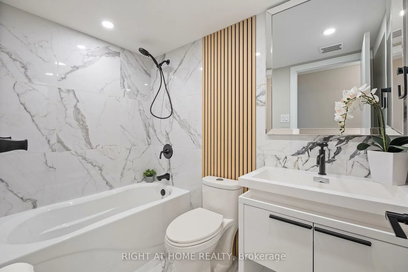 30, Harding, North Richvale, Richmond Hill