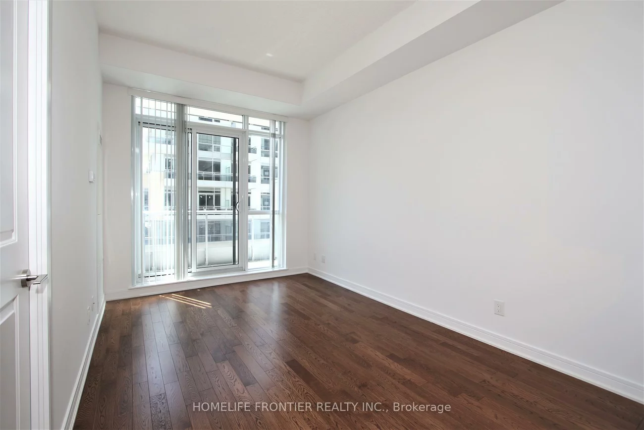 9201, Yonge, Langstaff, Richmond Hill