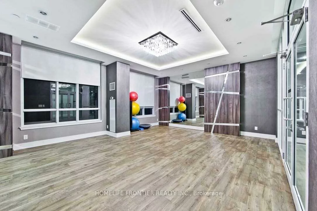 9201, Yonge, Langstaff, Richmond Hill