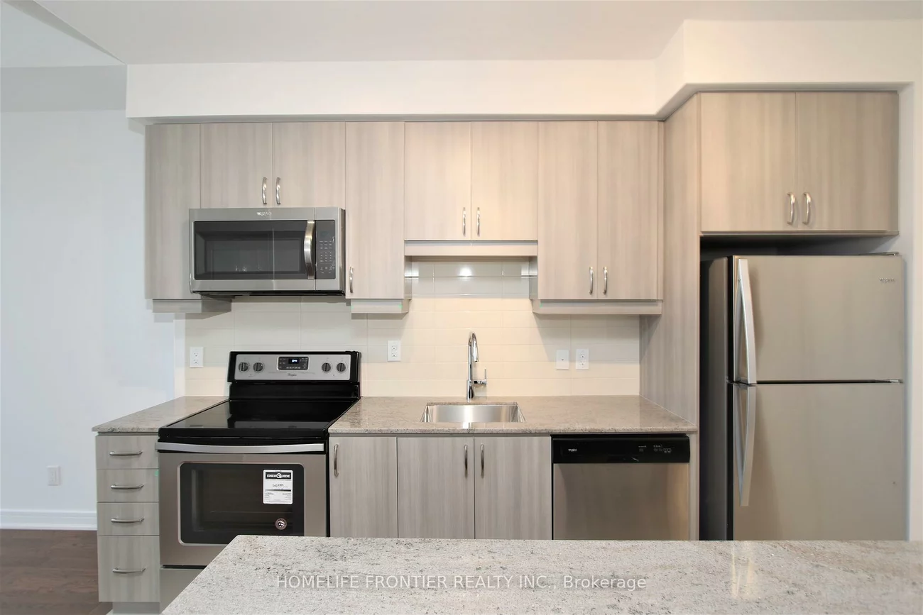 9201, Yonge, Langstaff, Richmond Hill