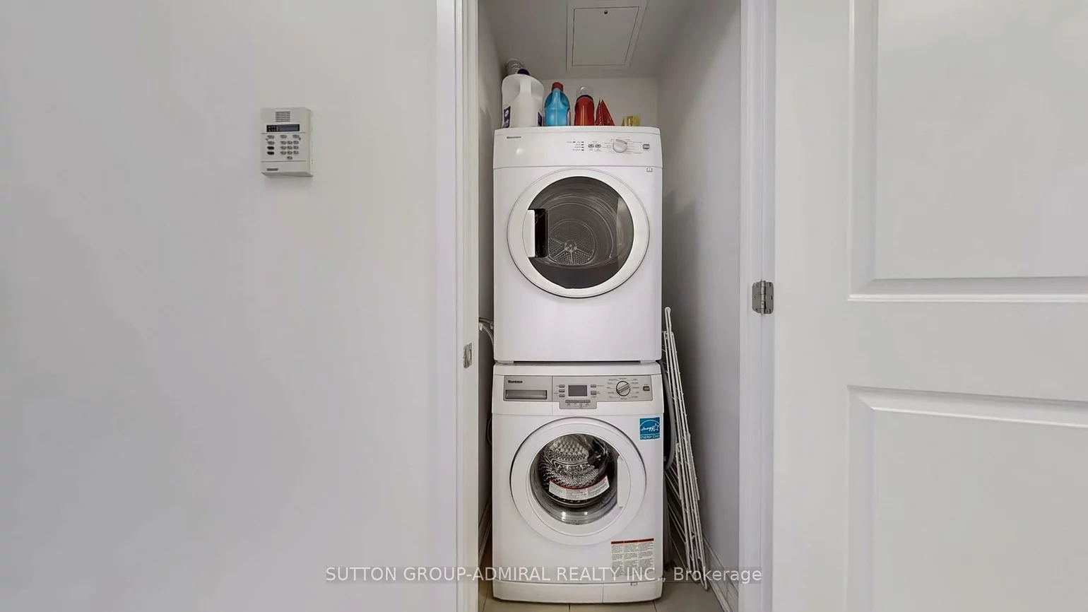 9205, Yonge, Langstaff, Richmond Hill