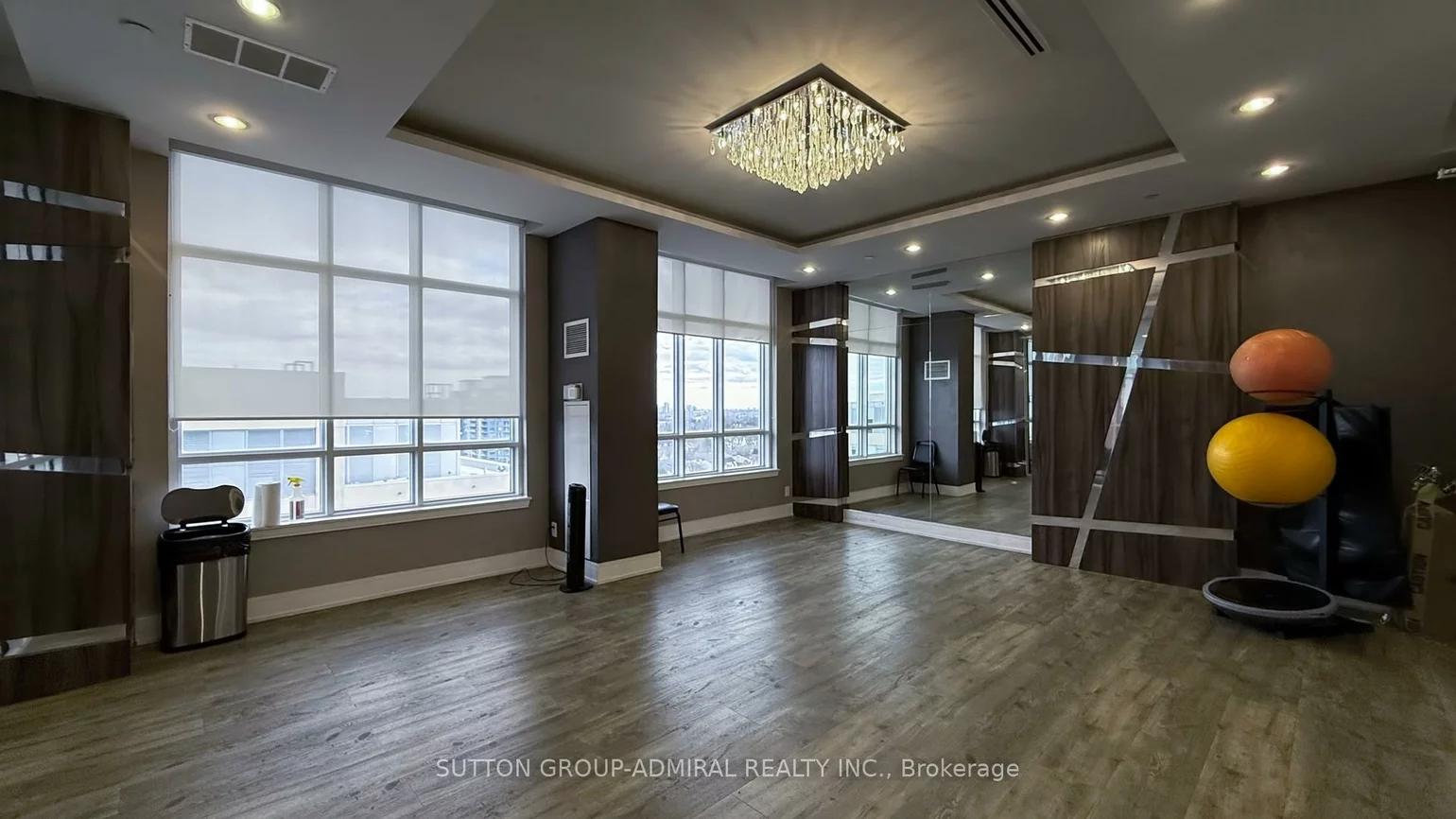 9205, Yonge, Langstaff, Richmond Hill