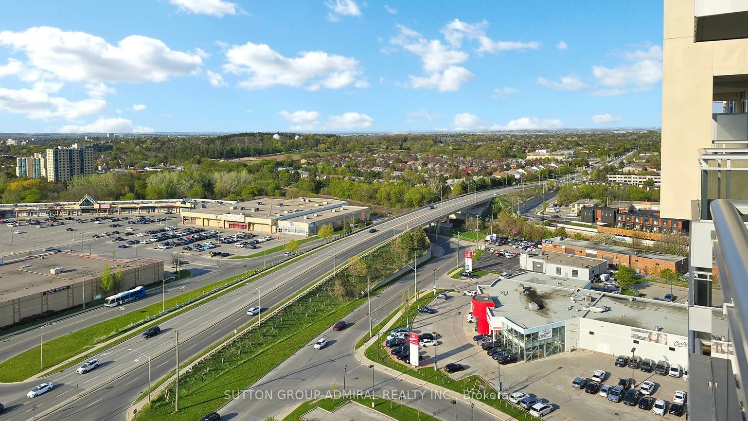 9205, Yonge, Langstaff, Richmond Hill