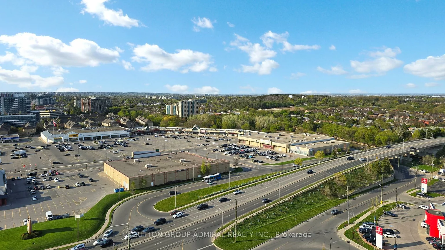 9205, Yonge, Langstaff, Richmond Hill