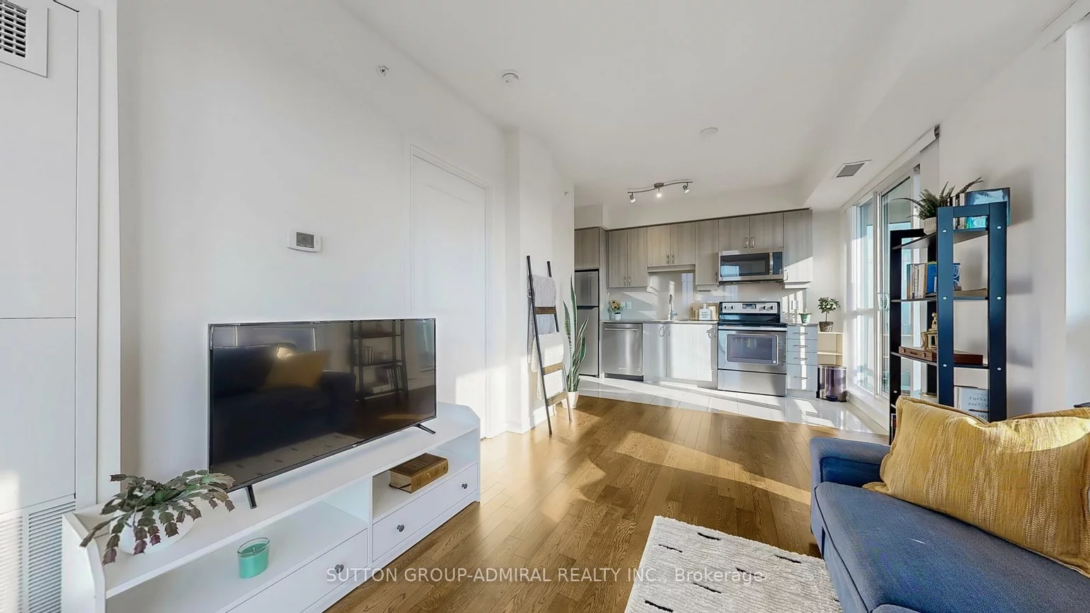 9205, Yonge, Langstaff, Richmond Hill