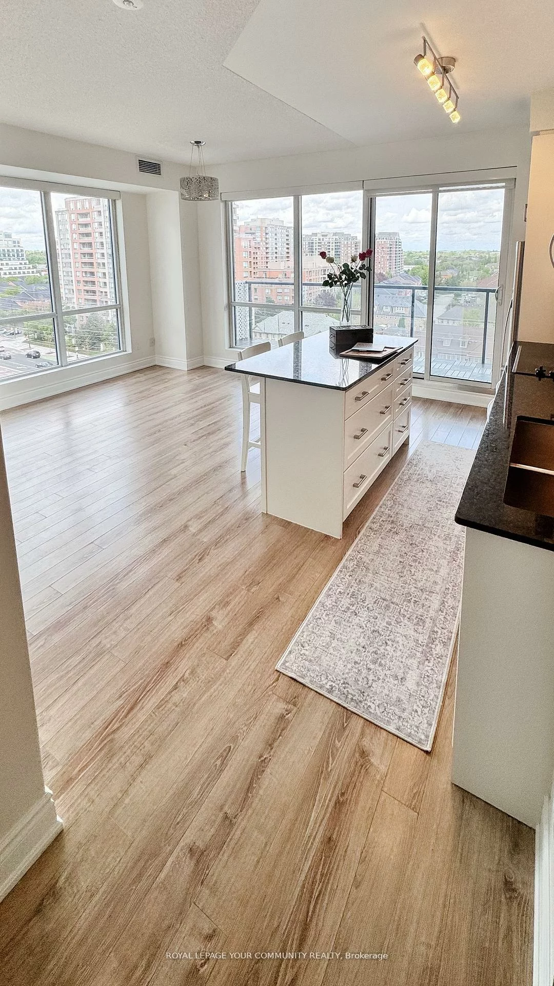9088, Yonge, South Richvale, Richmond Hill