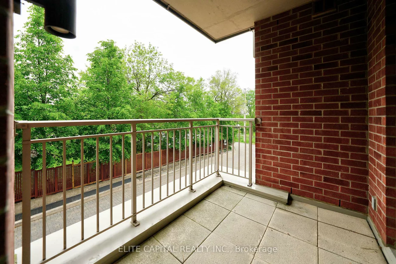 10101, Yonge, Crosby, Richmond Hill