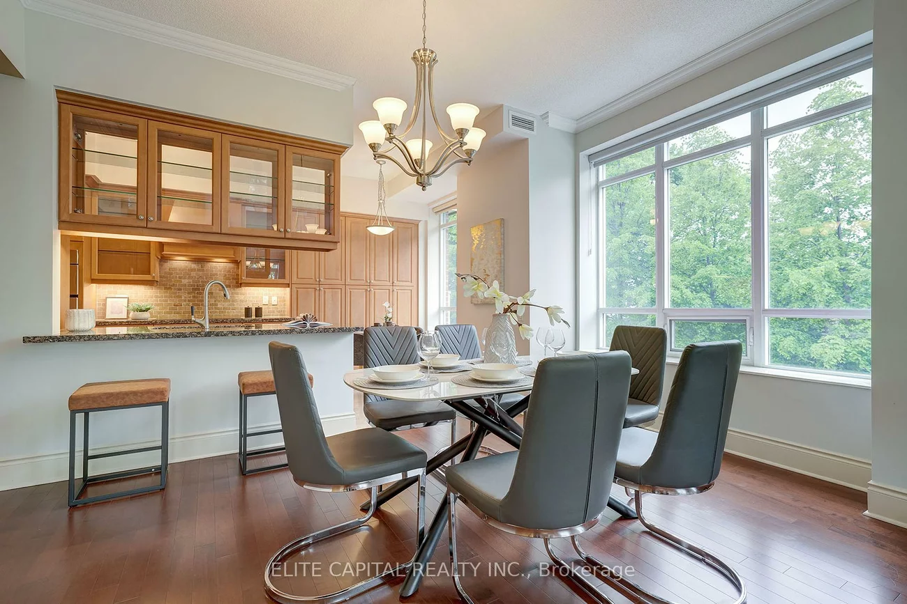 10101, Yonge, Crosby, Richmond Hill