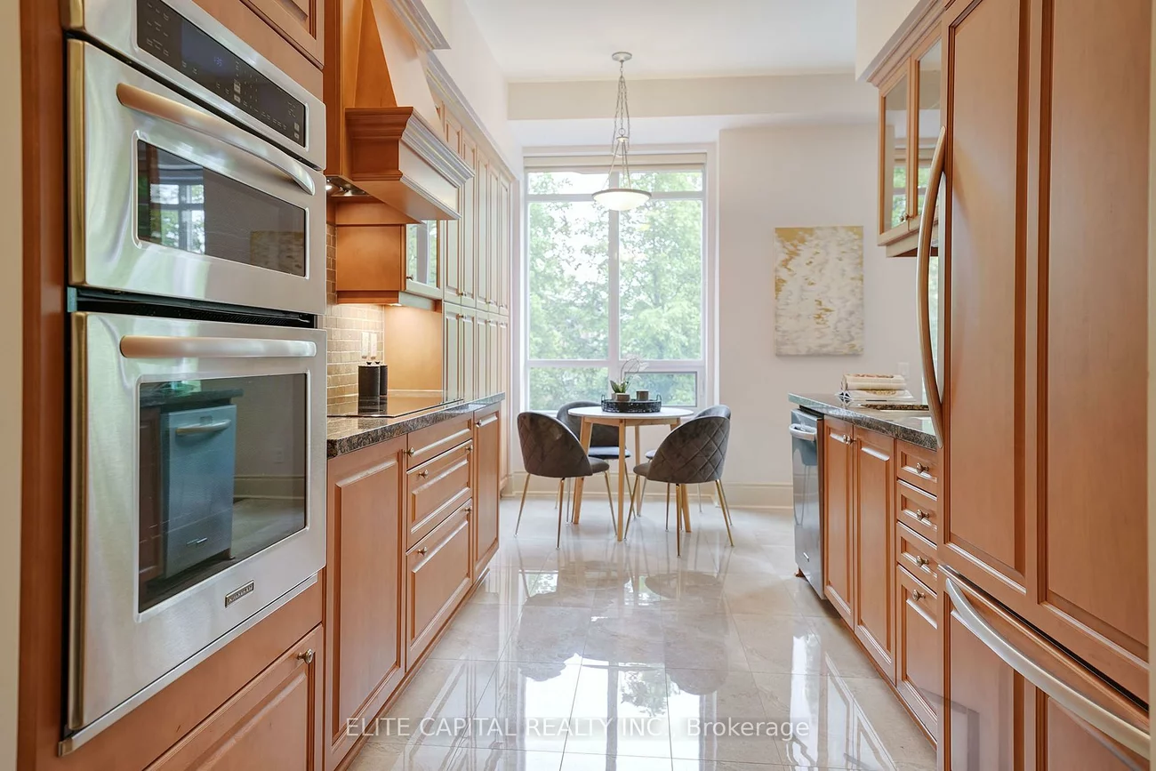 10101, Yonge, Crosby, Richmond Hill