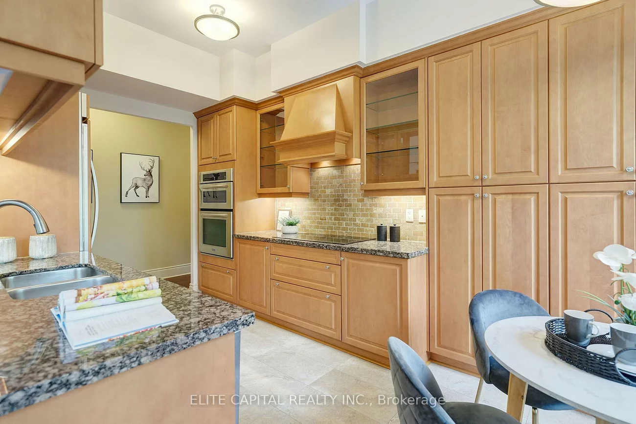10101, Yonge, Crosby, Richmond Hill