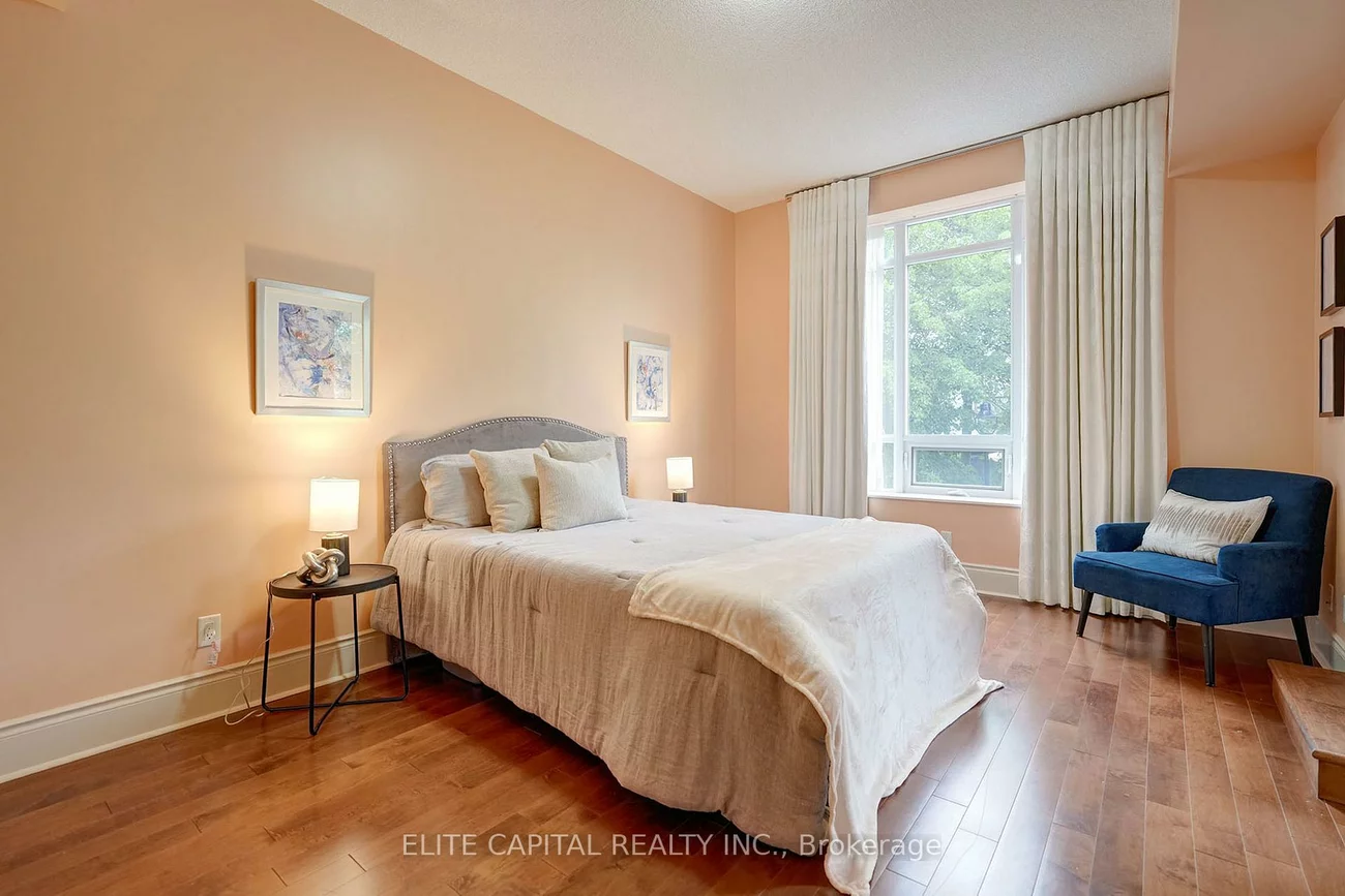 10101, Yonge, Crosby, Richmond Hill