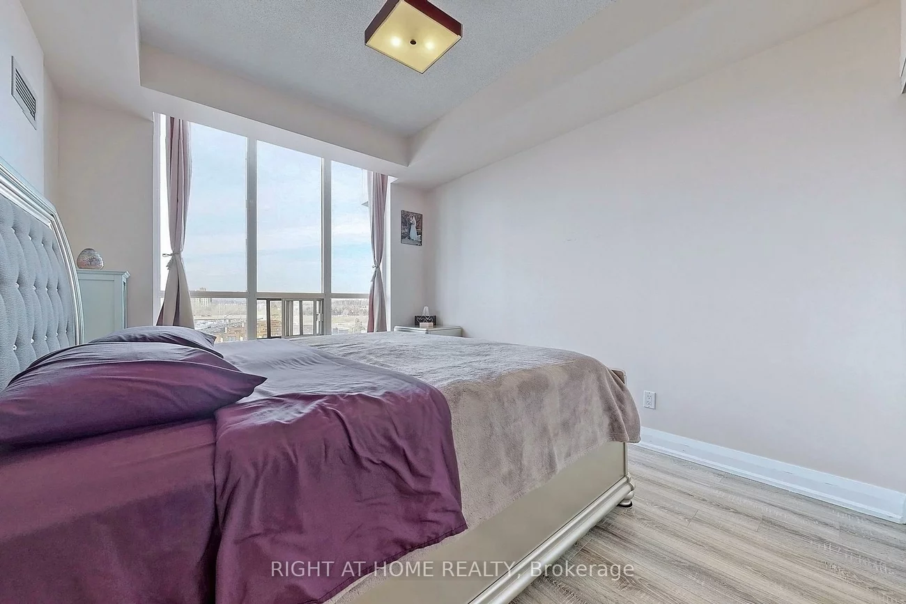 350, Red Maple, Langstaff, Richmond Hill