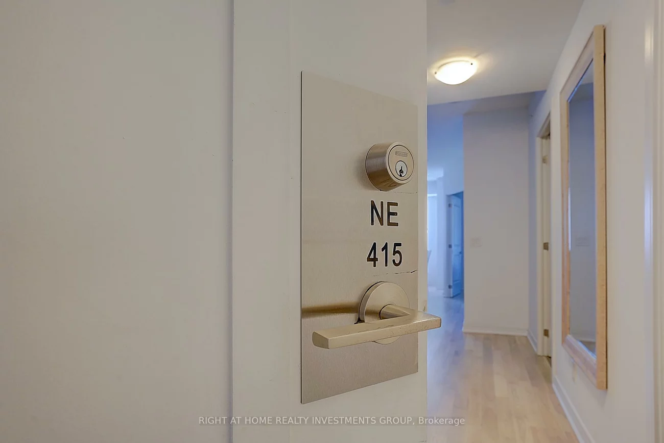 9205, Yonge, Langstaff, Richmond Hill