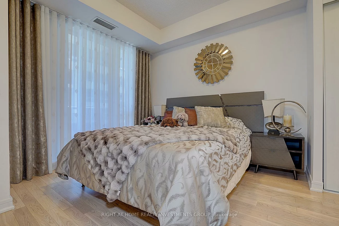 9205, Yonge, Langstaff, Richmond Hill