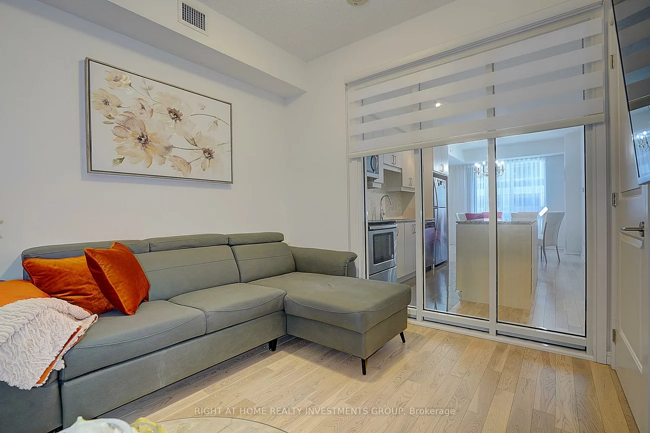 9205, Yonge, Langstaff, Richmond Hill