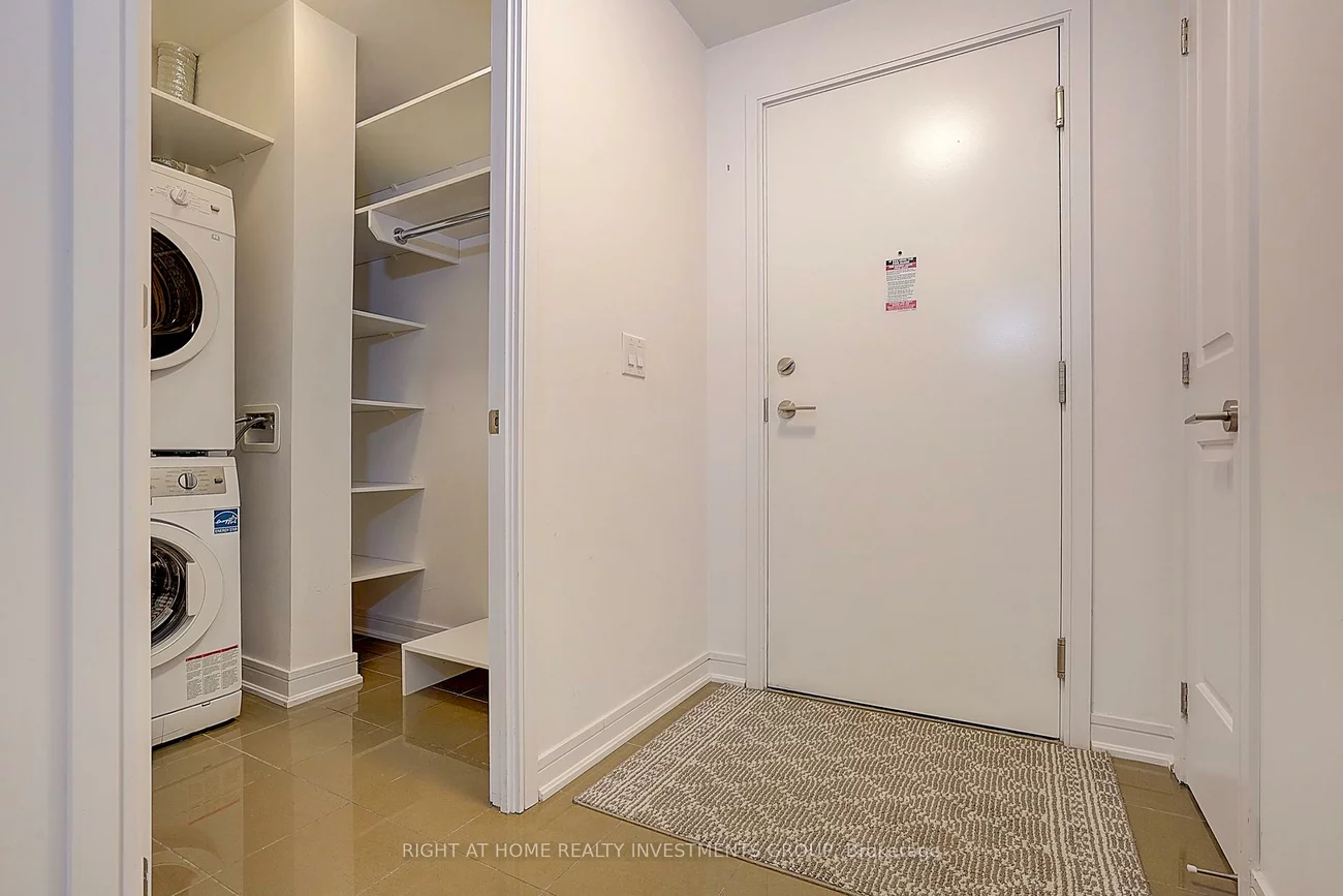 9205, Yonge, Langstaff, Richmond Hill