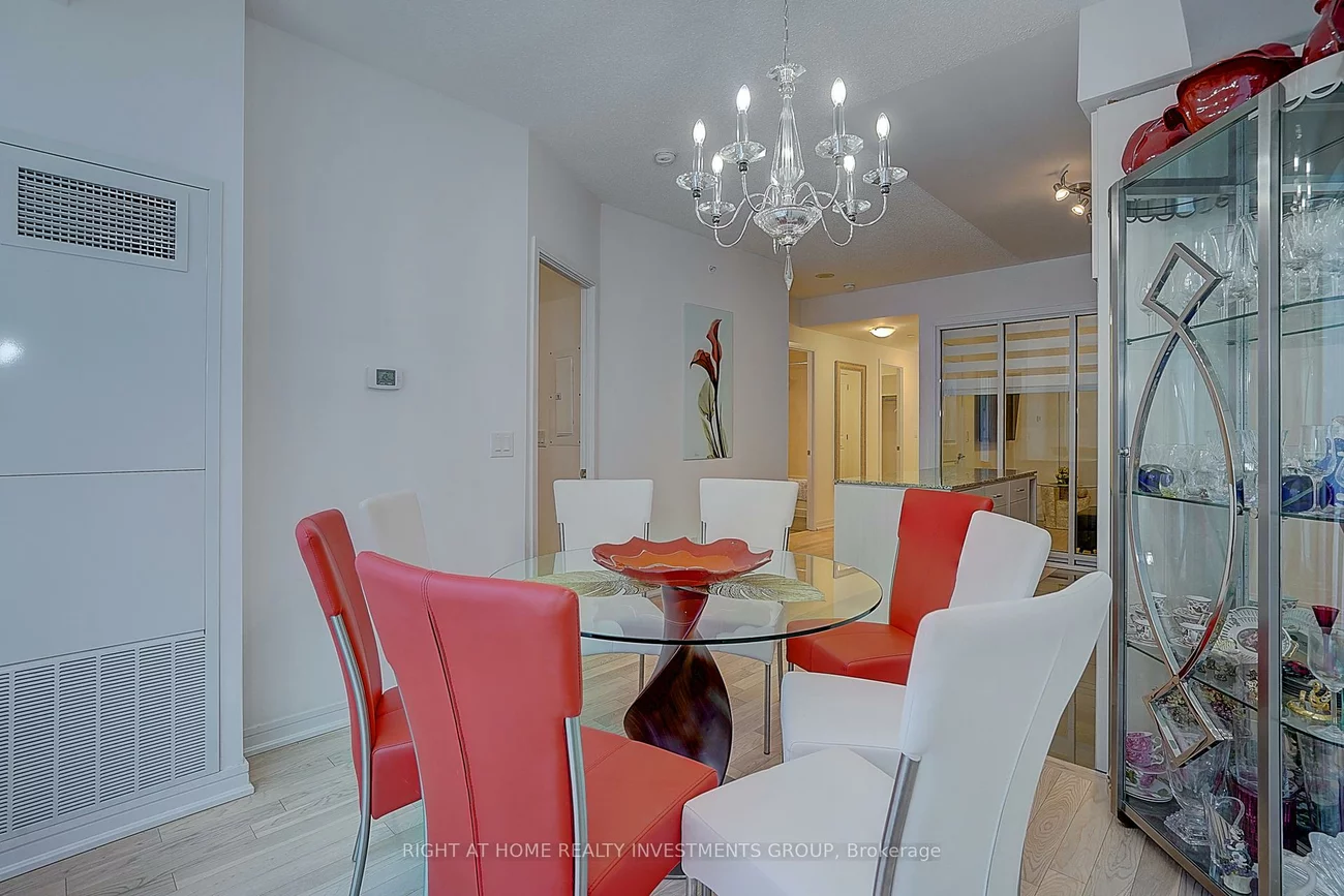 9205, Yonge, Langstaff, Richmond Hill