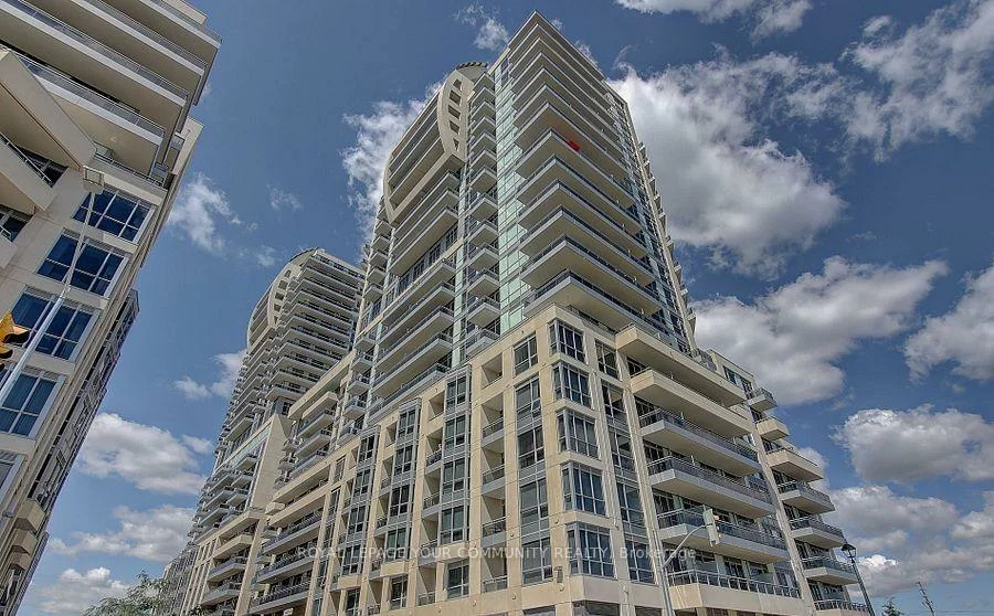9205, yonge, Langstaff, Richmond Hill