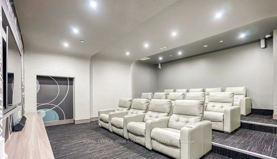 9205, yonge, Langstaff, Richmond Hill