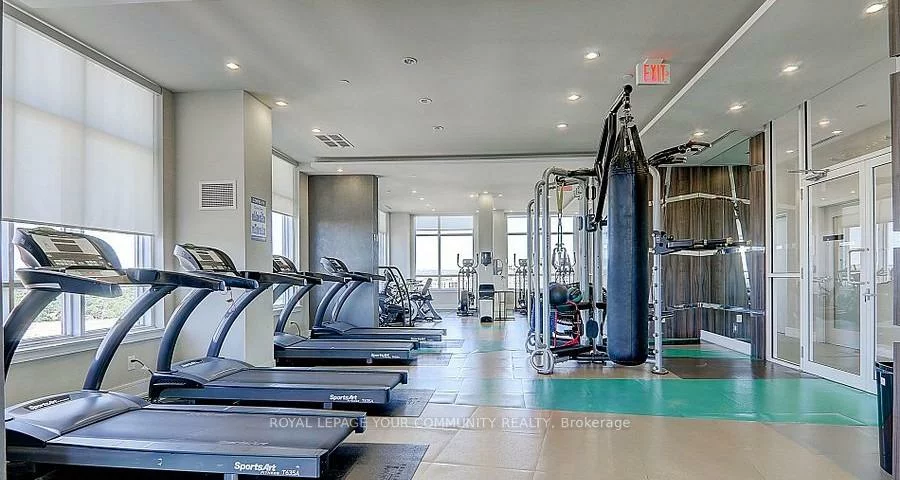 9205, yonge, Langstaff, Richmond Hill