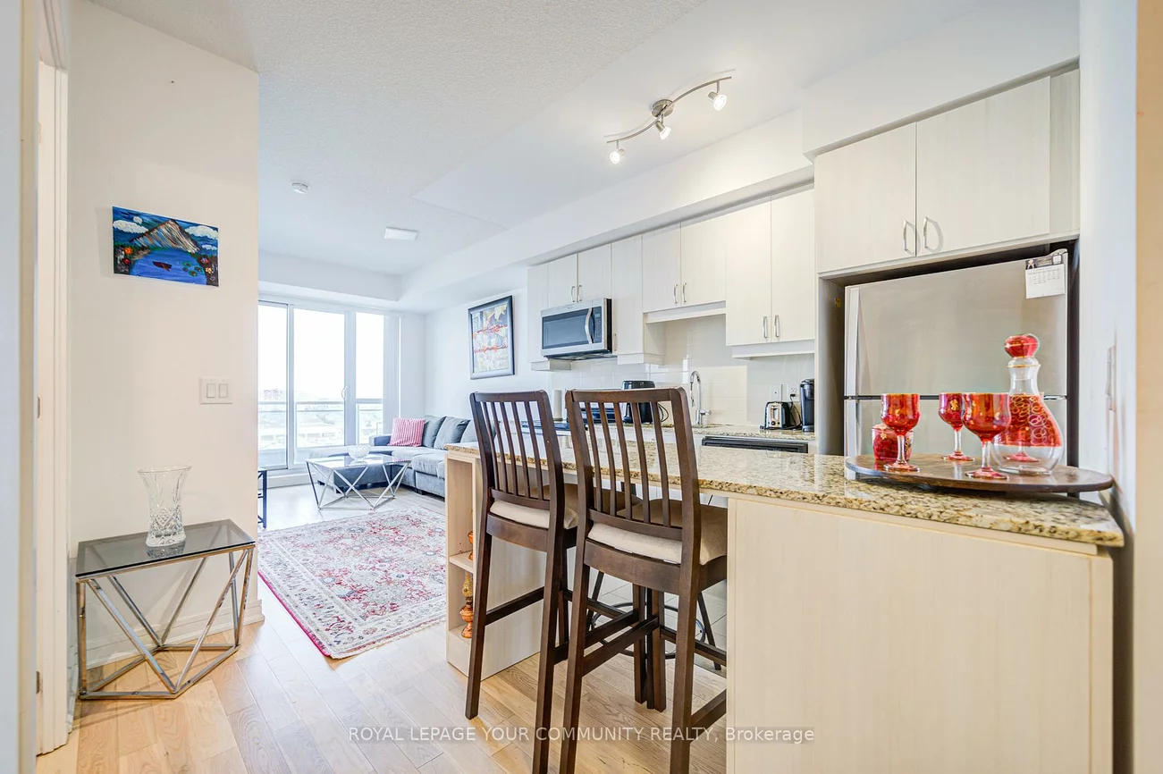 9205, yonge, Langstaff, Richmond Hill