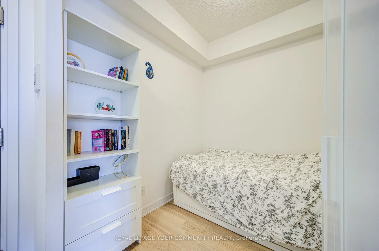 9205, yonge, Langstaff, Richmond Hill