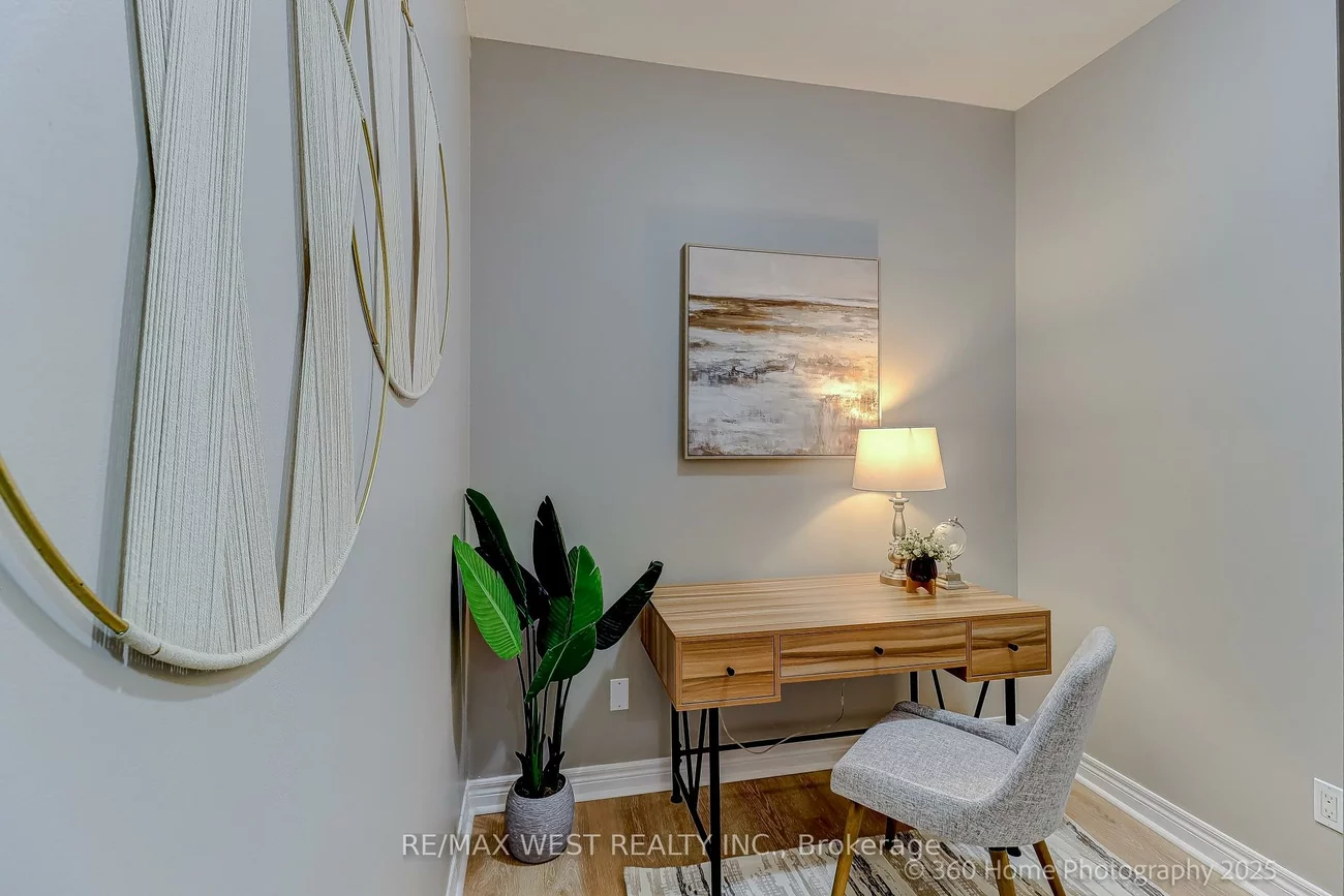 350, Red Maple, Langstaff, Richmond Hill