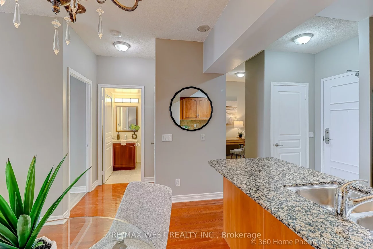 350, Red Maple, Langstaff, Richmond Hill