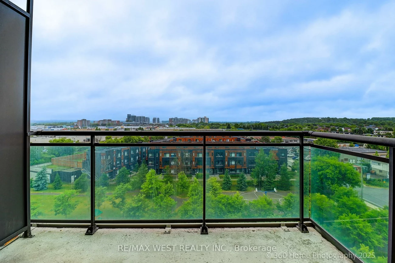 350, Red Maple, Langstaff, Richmond Hill