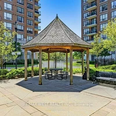 350, Red Maple, Langstaff, Richmond Hill