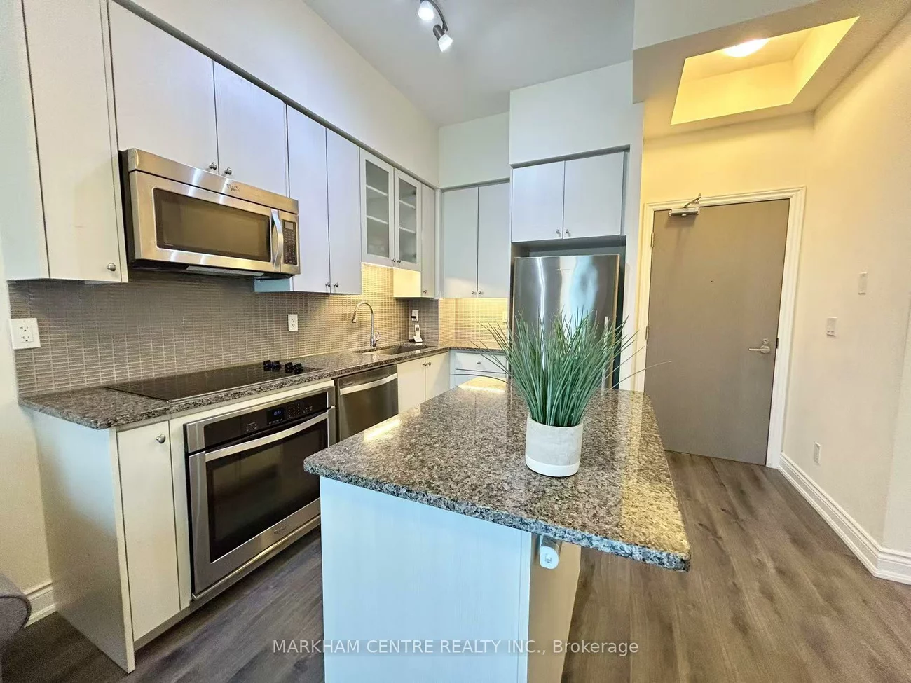 9090, Yonge, South Richvale, Richmond Hill