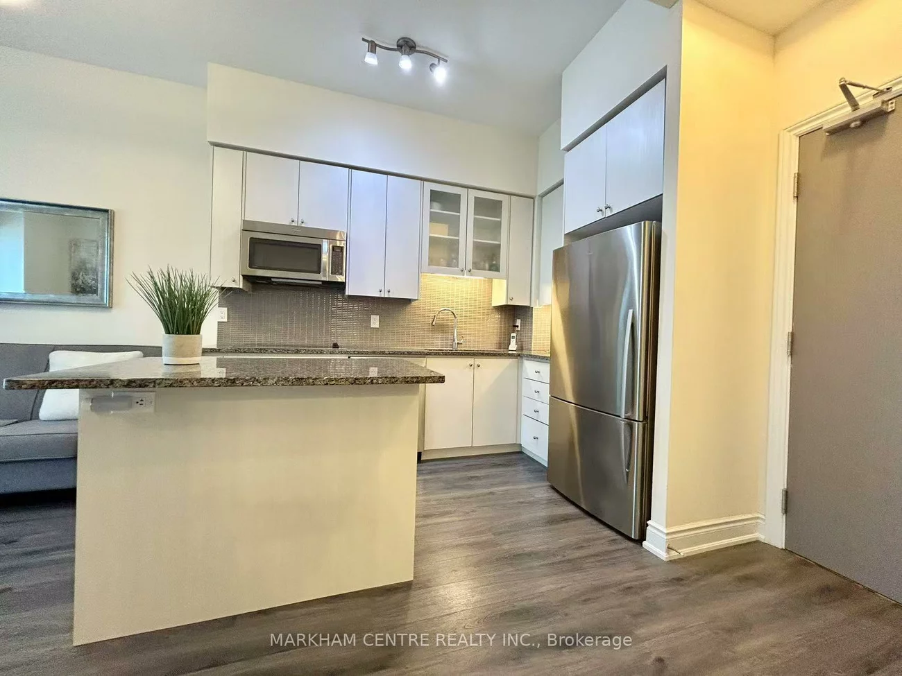 9090, Yonge, South Richvale, Richmond Hill