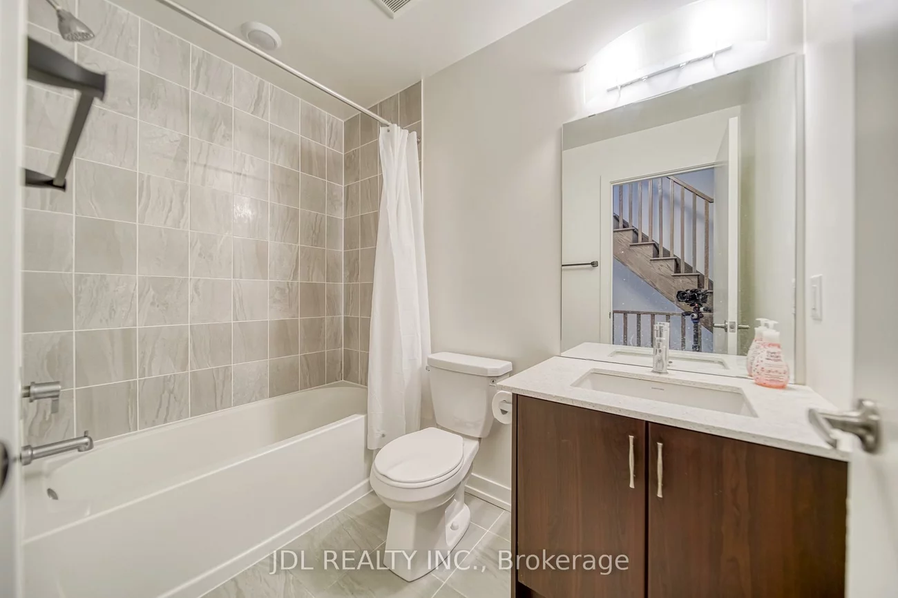 370, D Red Maple, Langstaff, Richmond Hill