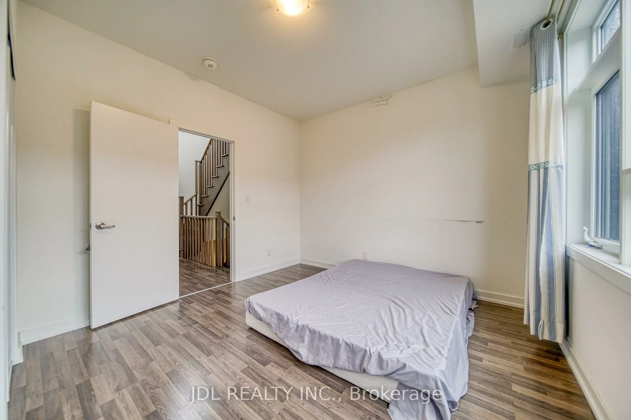 370, D Red Maple, Langstaff, Richmond Hill
