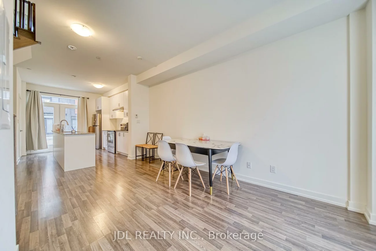 370, D Red Maple, Langstaff, Richmond Hill