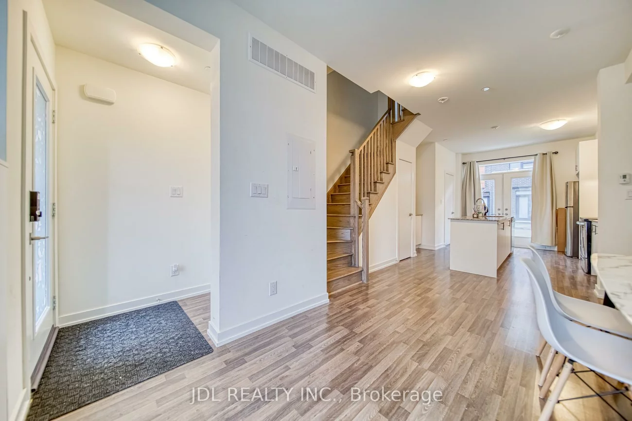 370, D Red Maple, Langstaff, Richmond Hill