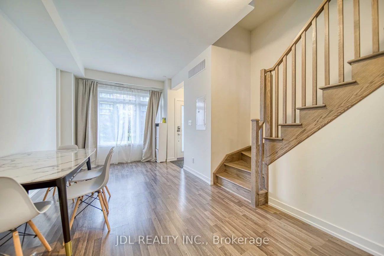 370, D Red Maple, Langstaff, Richmond Hill