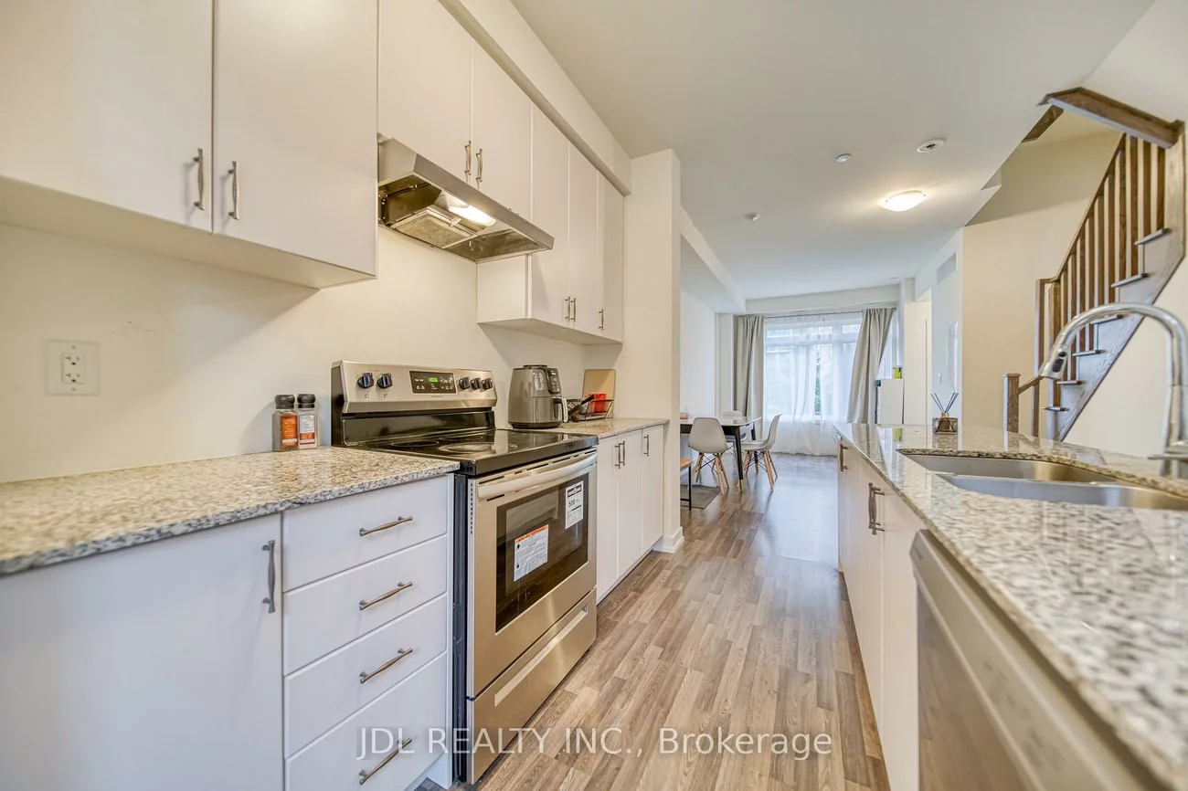 370, D Red Maple, Langstaff, Richmond Hill