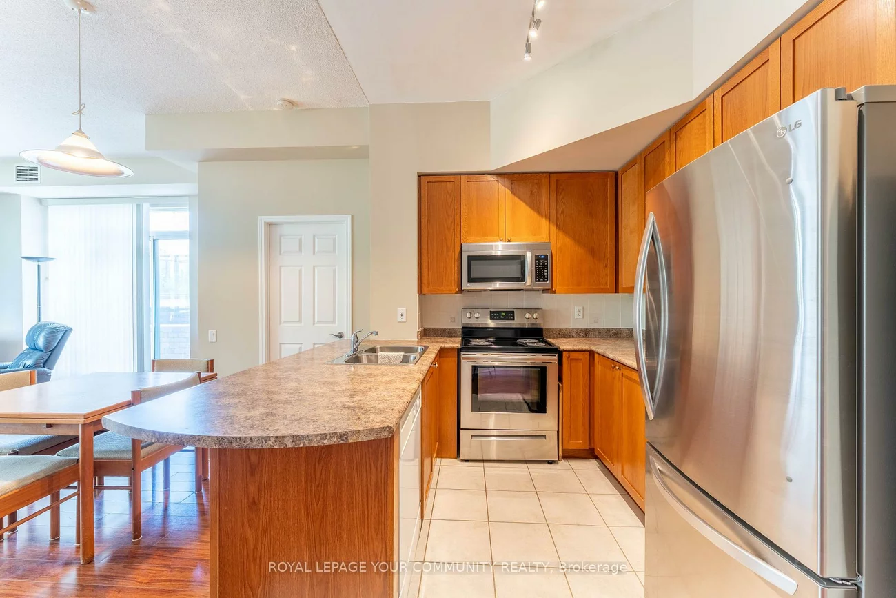 11121, Yonge, Devonsleigh, Richmond Hill