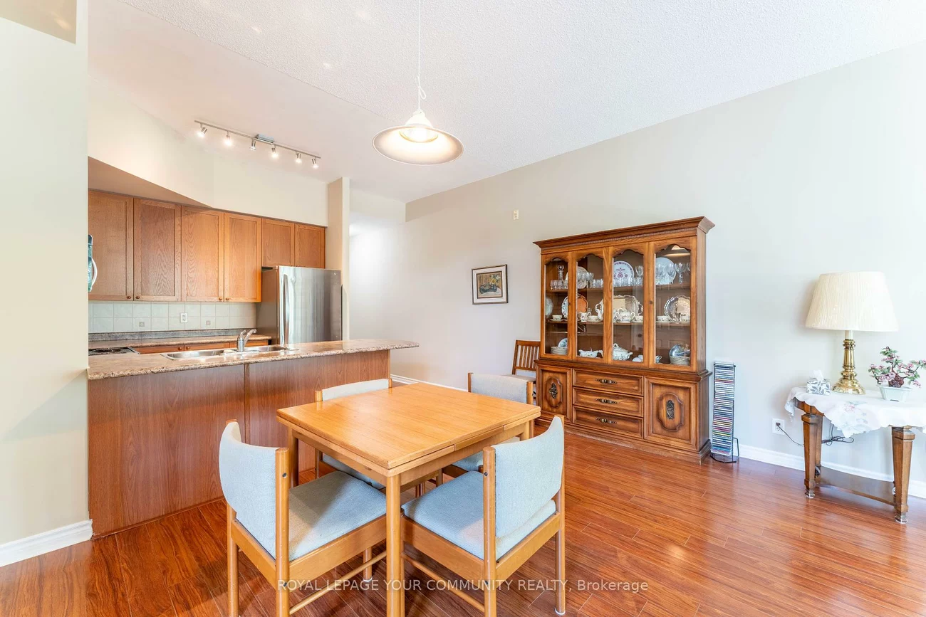 11121, Yonge, Devonsleigh, Richmond Hill