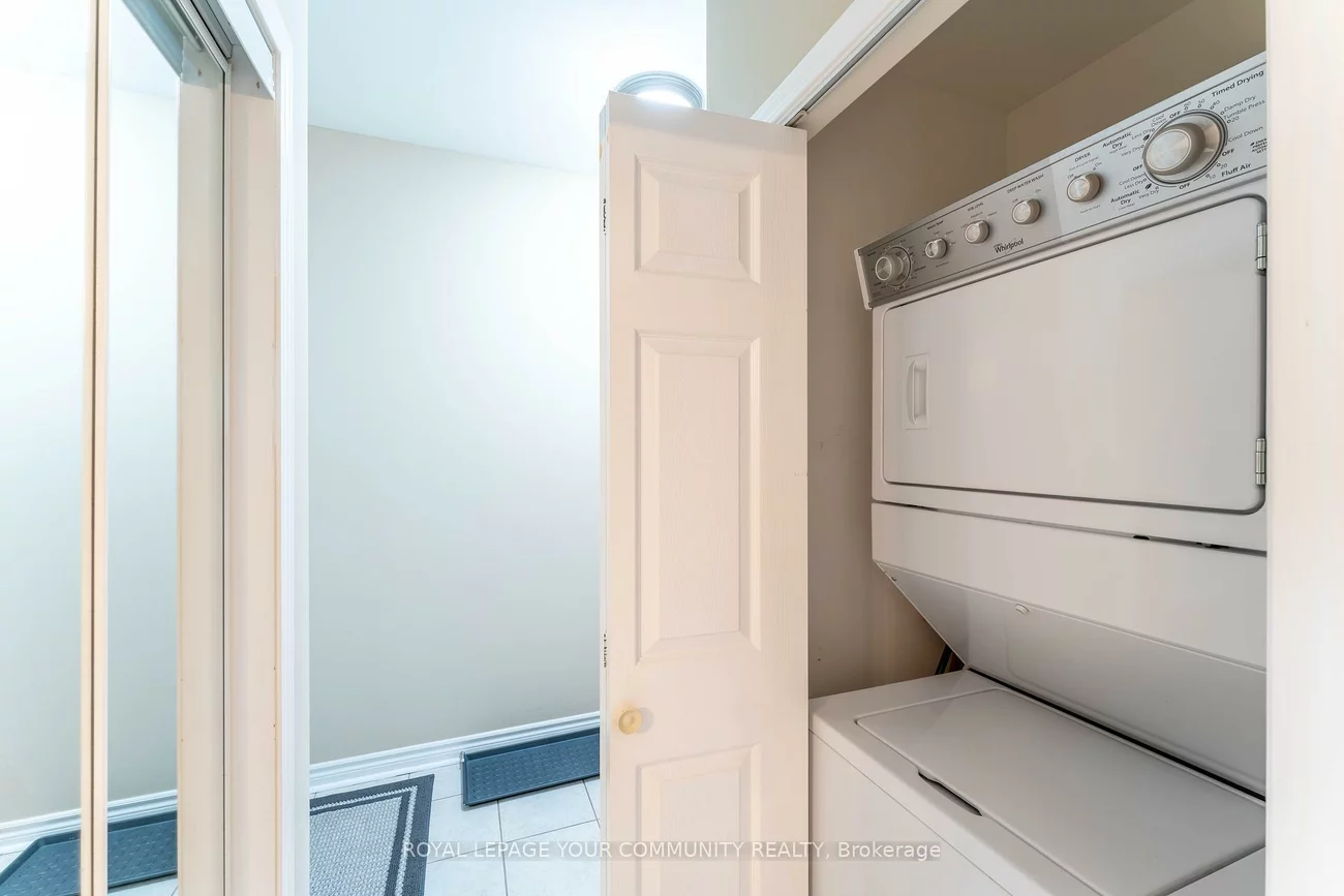 11121, Yonge, Devonsleigh, Richmond Hill